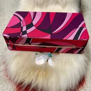 🎀Tarte Gold Makeup Case you can get it for free, with your purchase today#TARTE